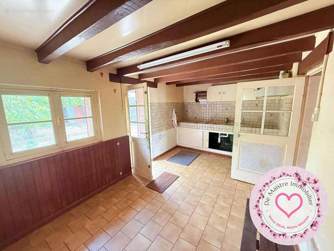 Maison 84 m² à Saint-Florent  - photo 9