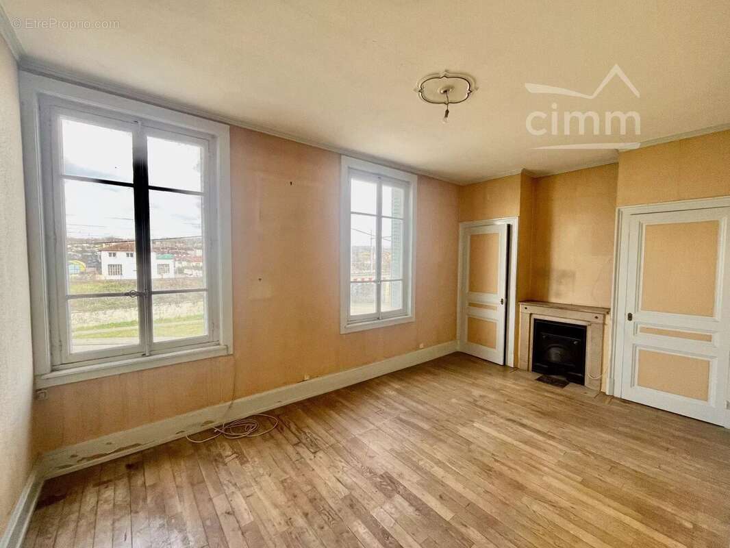 Appartement à LE PEAGE-DE-ROUSSILLON