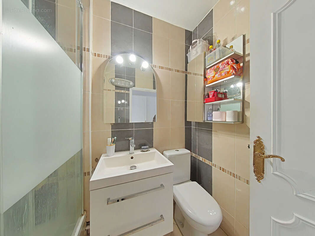 Appartement à FONTENAY-LE-FLEURY