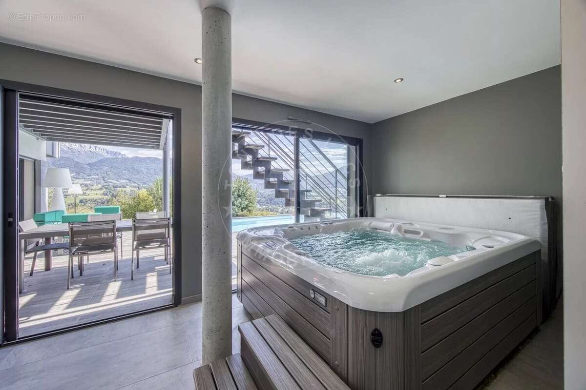 Annecy nord - villa de 4 chambres - 310 m2 au sol - photo 19