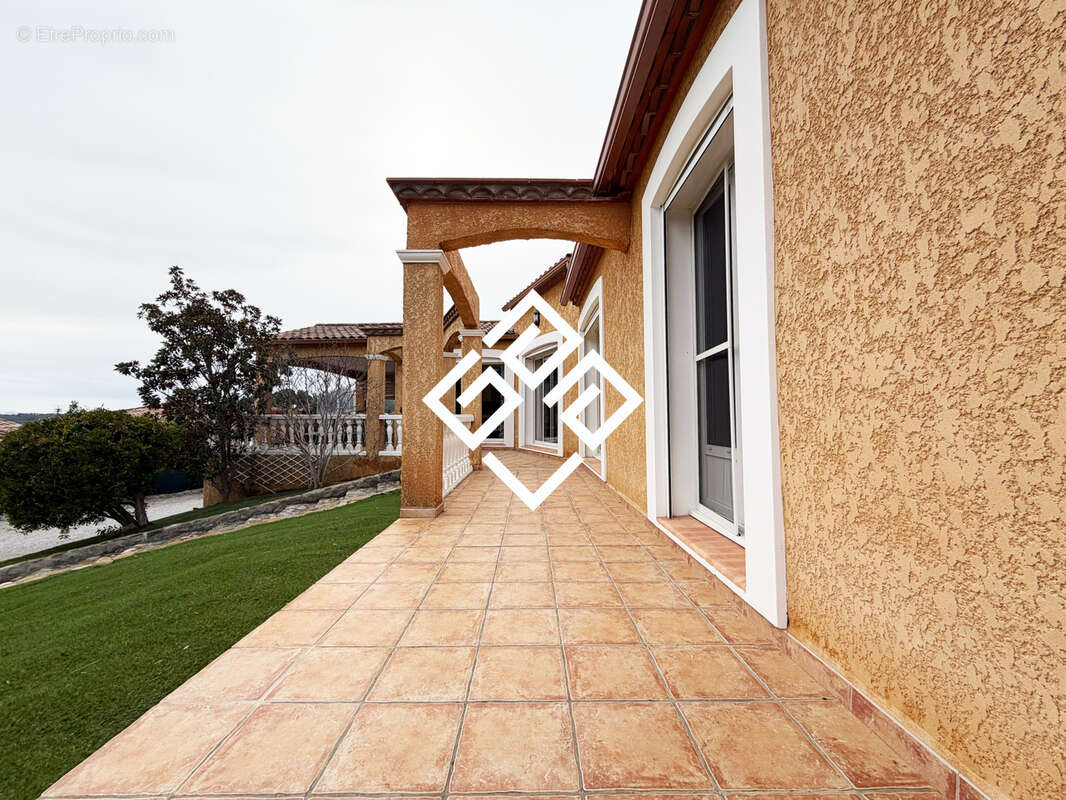 Maison à BIZE-MINERVOIS