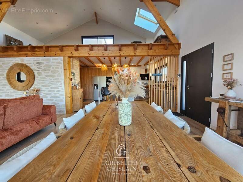 Maison à LA CHAPELLE-BASSE-MER