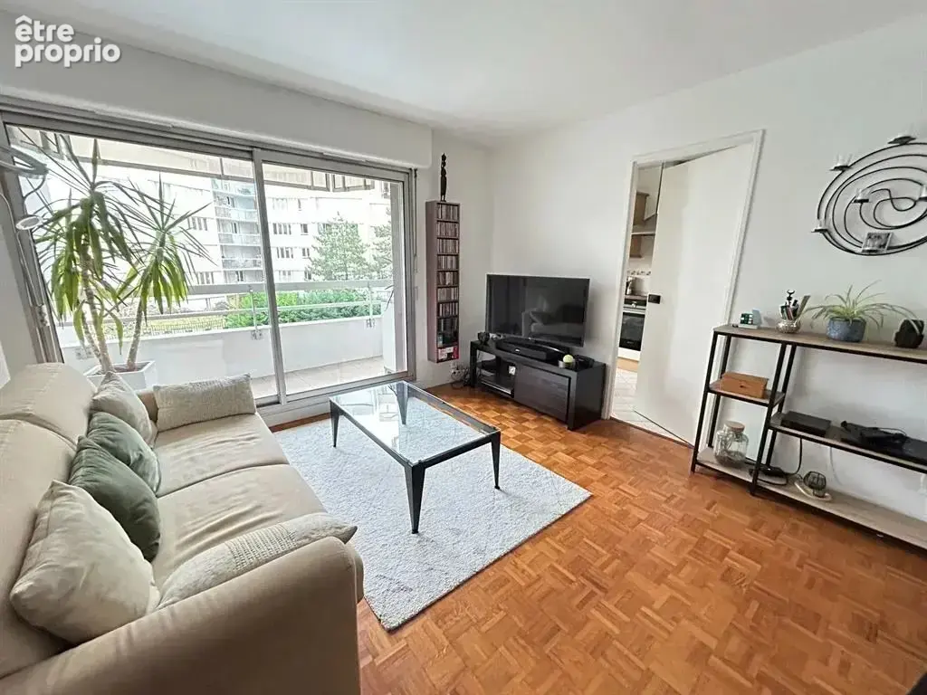 Appartement à PARIS-19E