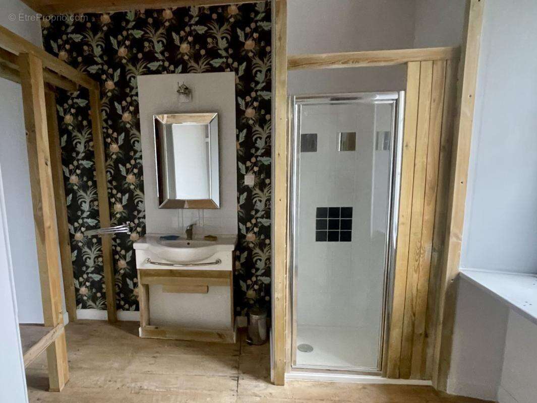 Maison à CHEF-BOUTONNE