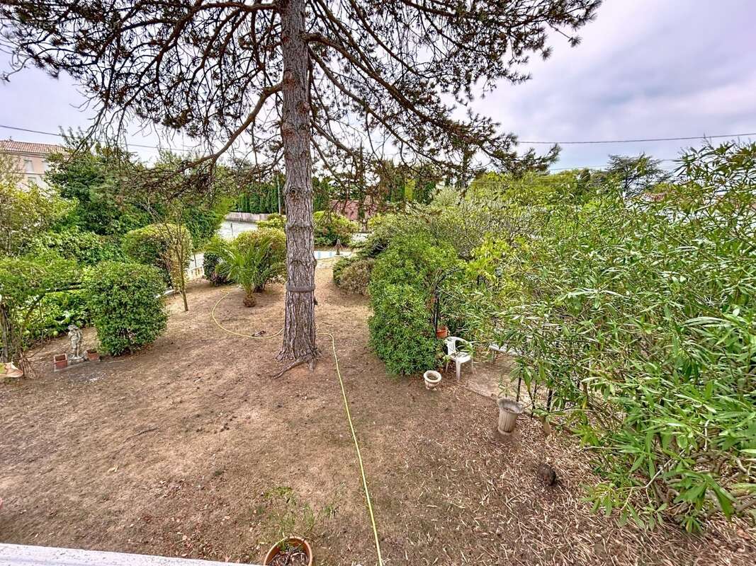 Maison à MONTELIMAR