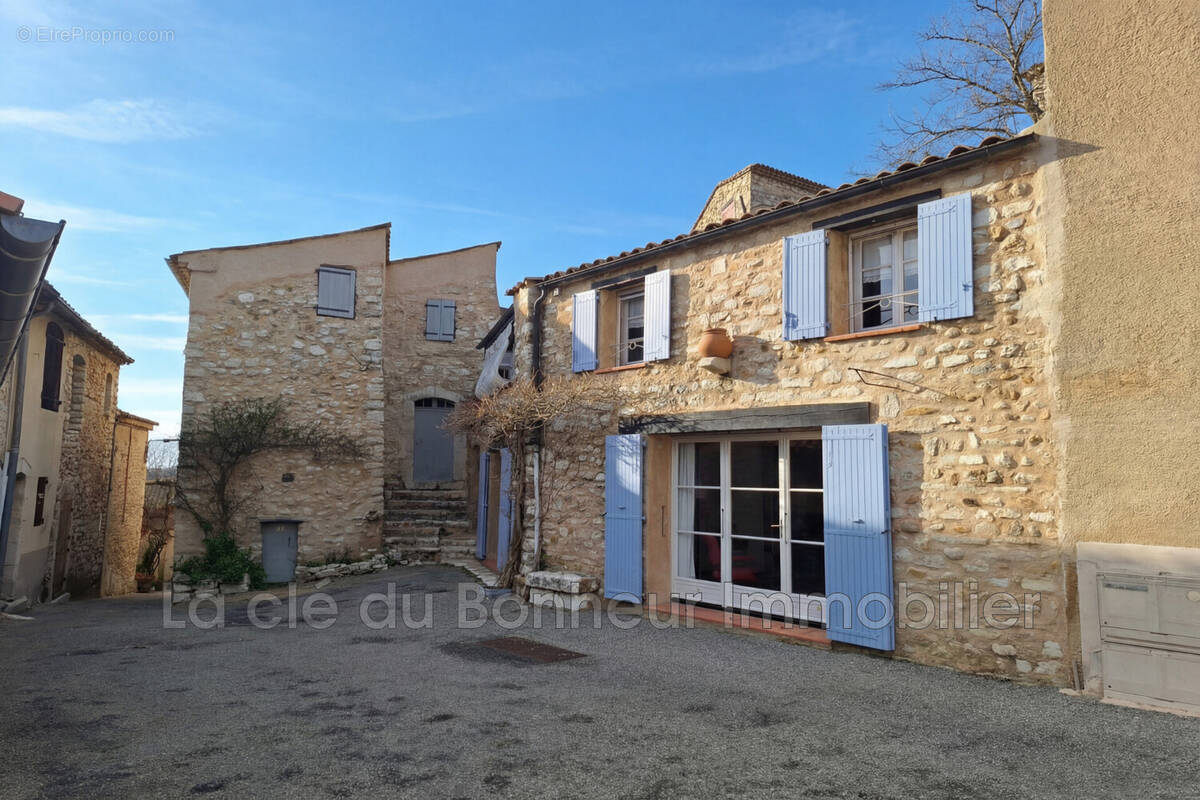 Maison à MONTAGNAC-MONTPEZAT