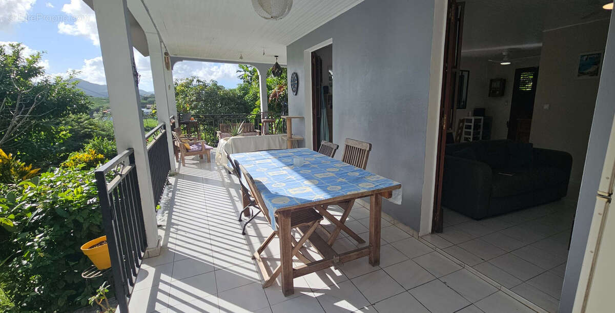 Maison à RIVIERE-SALEE