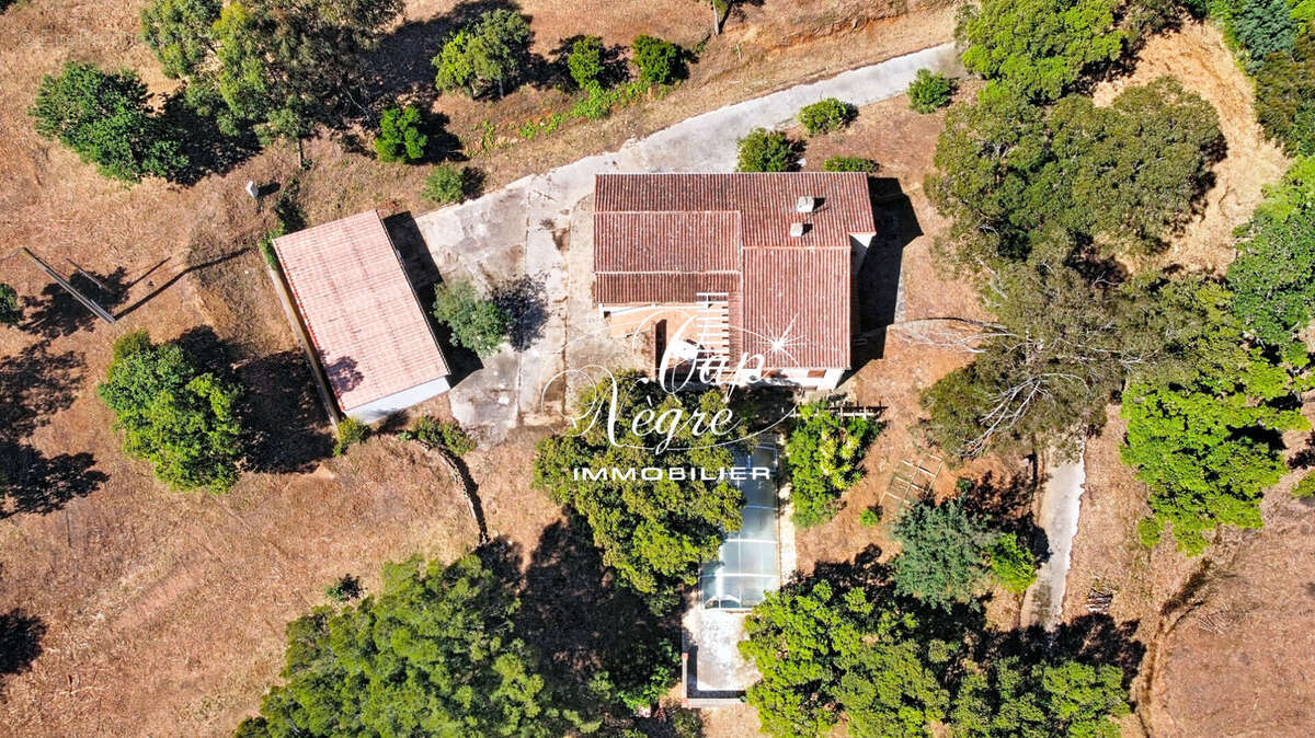 Maison à BORMES-LES-MIMOSAS