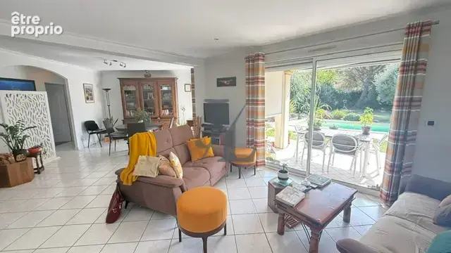 Villa d’exception en exclusivité avec piscine et jardin sans vis-à-vis - photo 11