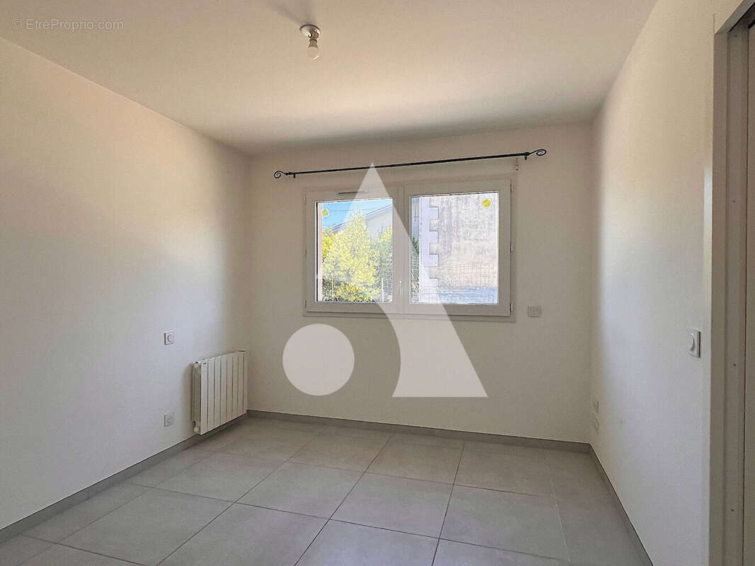 Maison à COUTRAS