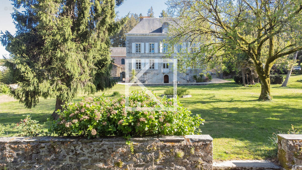 Maison à POUZAUGES