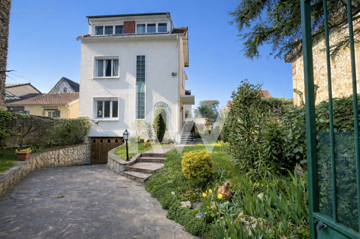 Maison à ENGHIEN-LES-BAINS