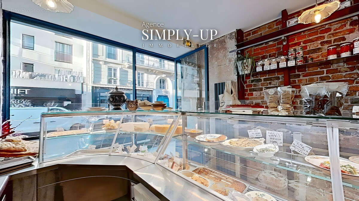 Commerce à PARIS-20E