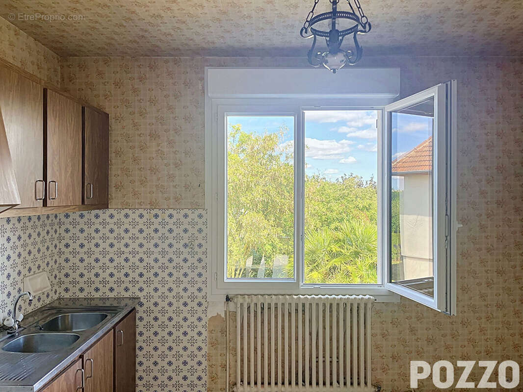 MAISON - 7 pièces - 5 chambres - 127 m² - jardin - 507 m² - sous-sol  - Saint-Lo - photo 3