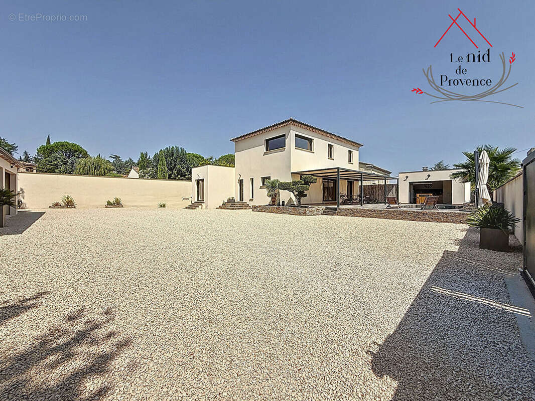 Maison à BEDARRIDES