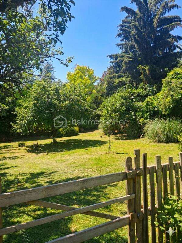 Opportunité Rare : Maison rapportant 8% de Rendement Brut - Idéal Investisseur ou Projet Familial - photo 2