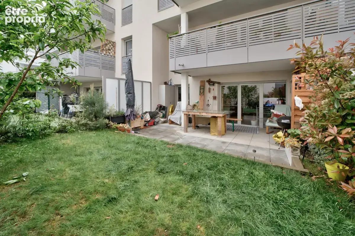 Appartement à SAINT-GENIS-POUILLY