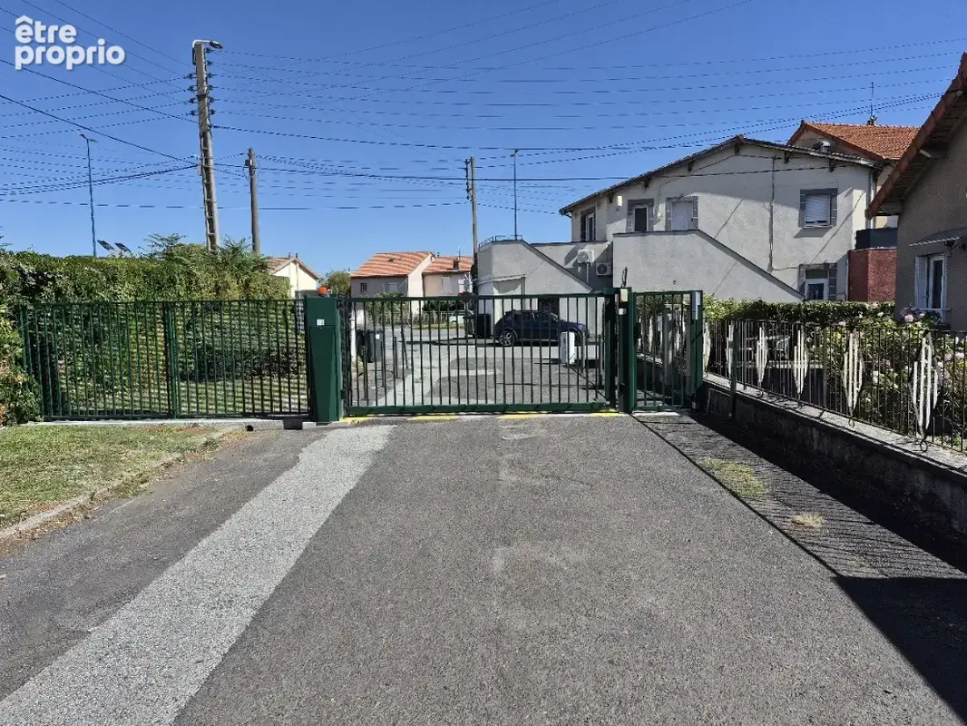 Garage fermé dans résidence sécurisée - photo 4