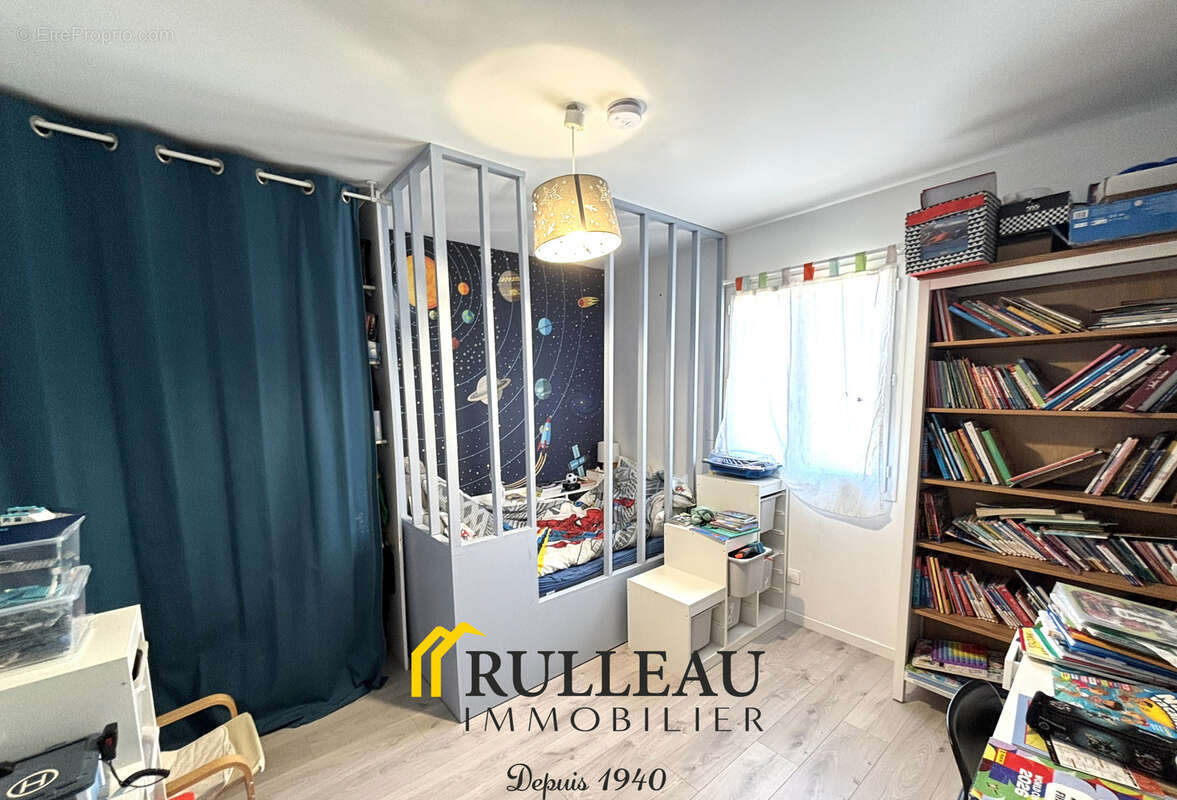 Maison contemporaine de plain-pied avec piscine, double garage et jardin à Saint-André-de-Cubzac - photo 13