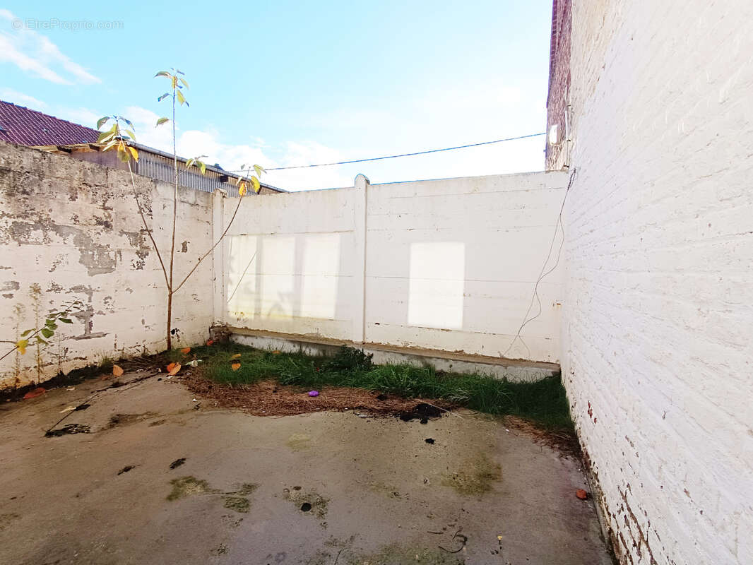 Appartement à MONCHECOURT