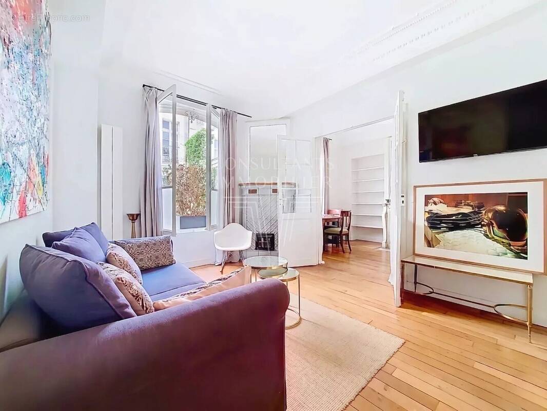 Appartement à PARIS-7E