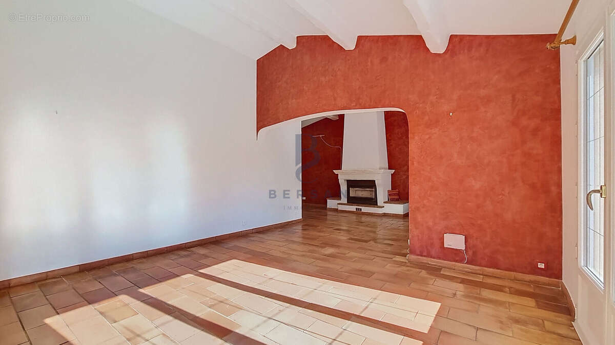 Maison à FREJUS