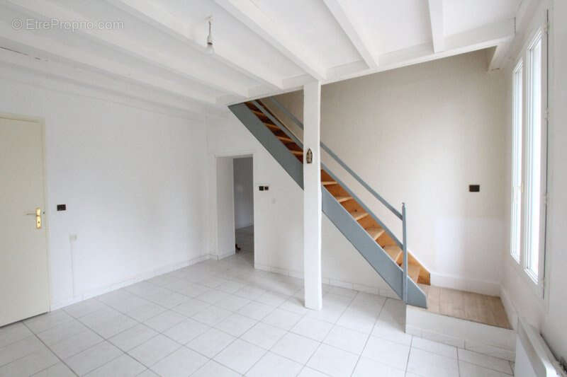 Maison à JUSSY-LE-CHAUDRIER