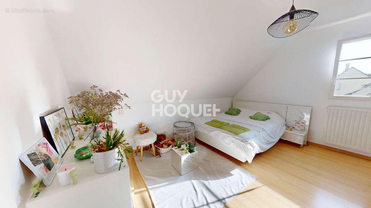 Maison à SAINT-CYR-SUR-LOIRE