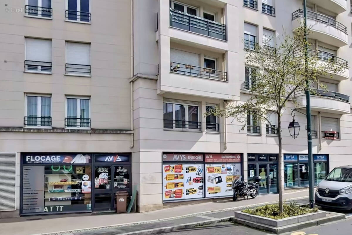 Commerce à COLOMBES