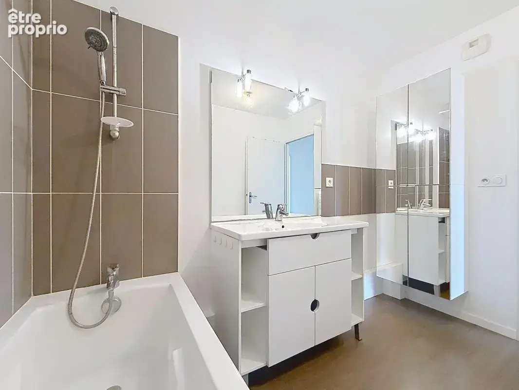 Appartement À Vendre - photo 7