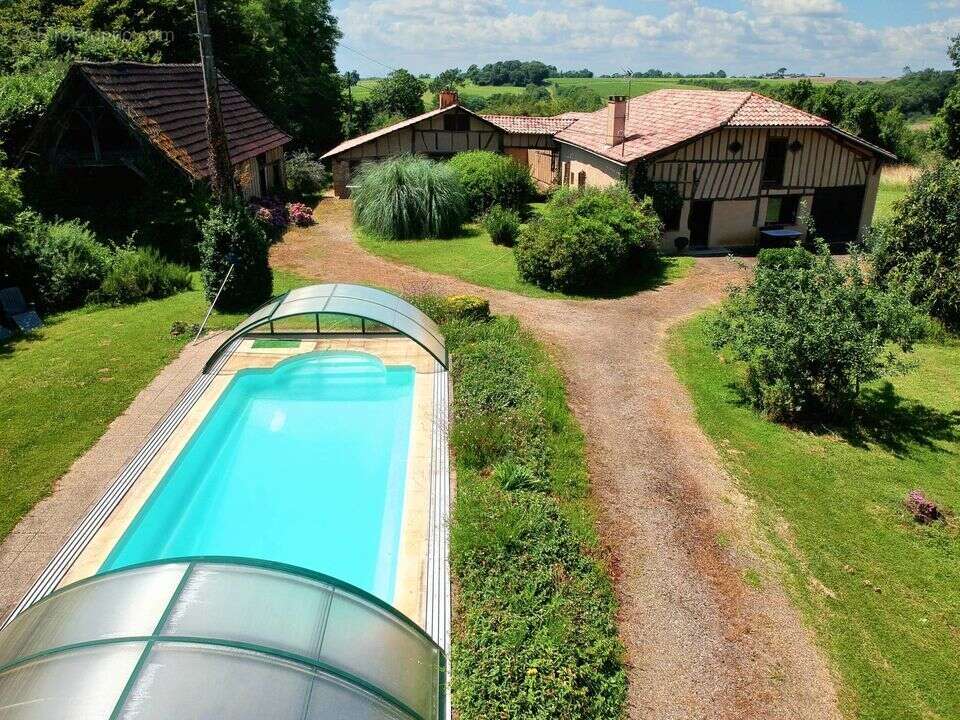 #gîte #maison #piscine #gers #estang #ferme #dépendance - Maison à ESTANG
