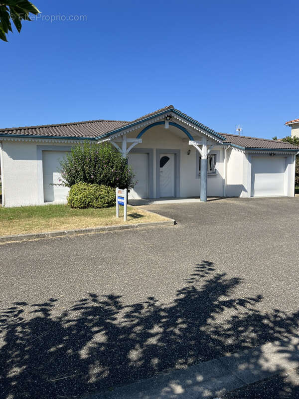 Appartement à LE PASSAGE