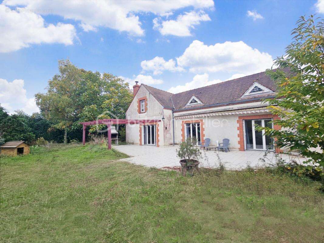 Maison à SAINT-BENOIT-SUR-LOIRE