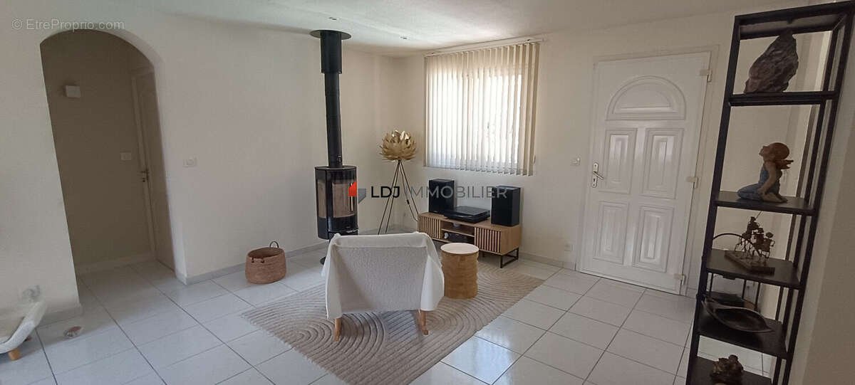 Maison 110 m² à Sainte-Marie  - photo 8