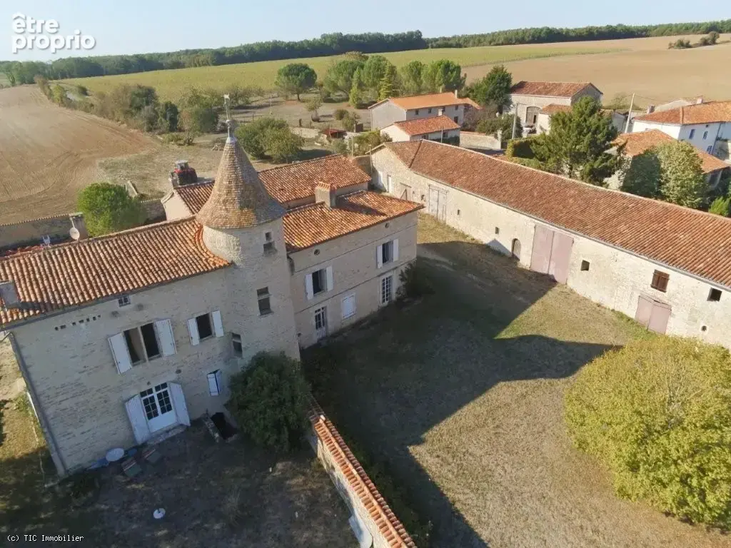 Magnifique Ancienne Logis Avec Grand Potentiel - photo 55