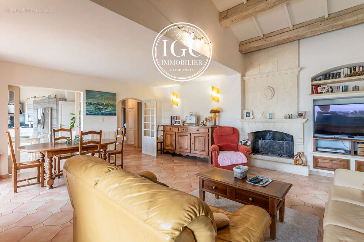 Maison à SAUSSET-LES-PINS