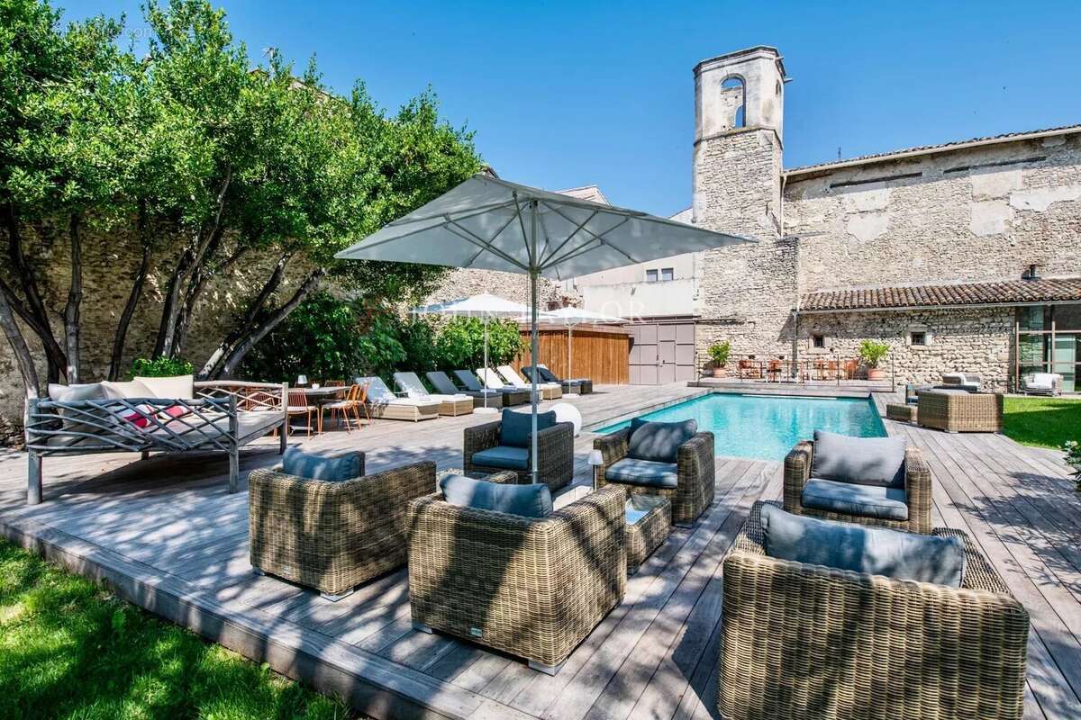 Maison à L'ISLE-SUR-LA-SORGUE