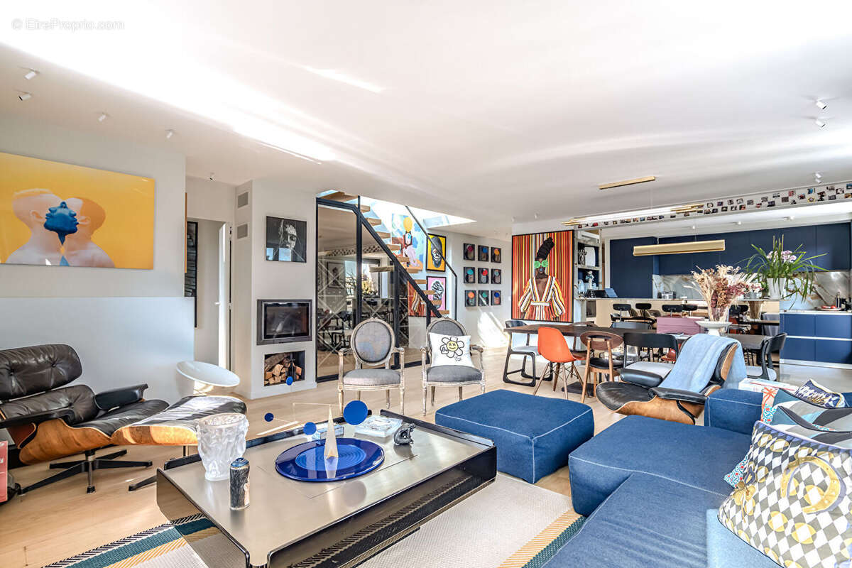 Appartement à PARIS-17E
