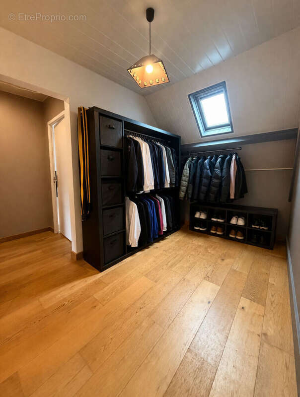 Maison à LA CHAPELLE-EN-SERVAL