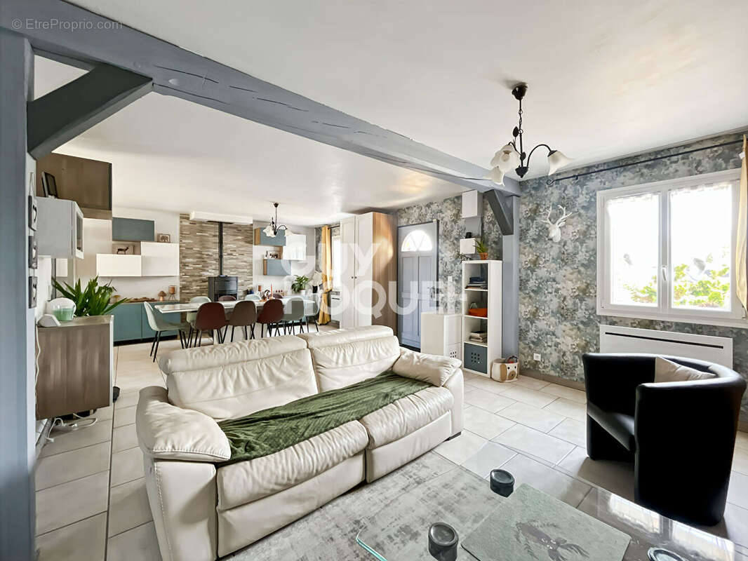 Maison 6 pièces à vendre à Fontenay Trésigny - photo 3