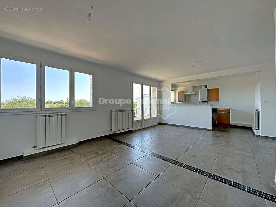 Appartement à LUNEL