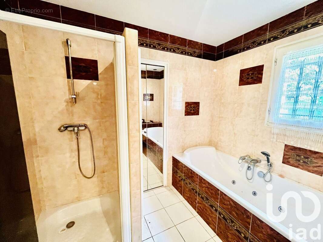 Photo 8 - Maison à ANTONNE-ET-TRIGONANT