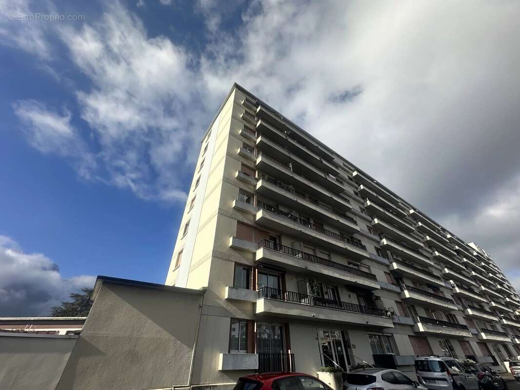 Appartement à SAINT-EGREVE