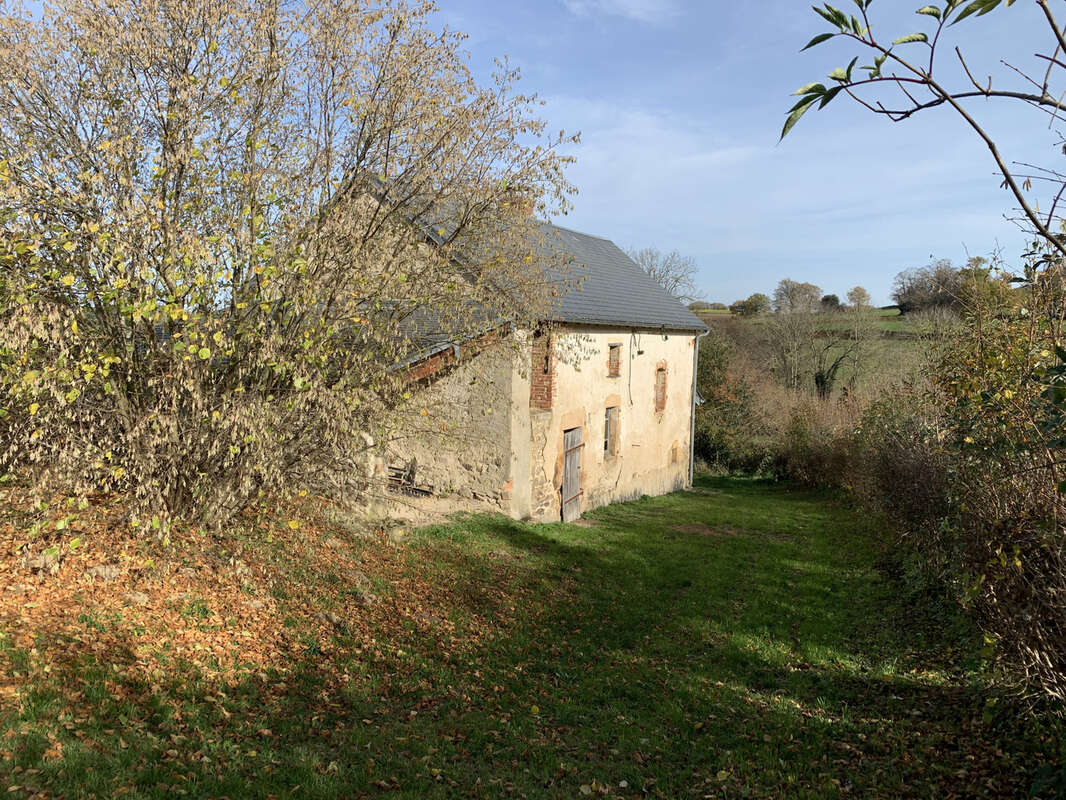Maison à BUSSIERES