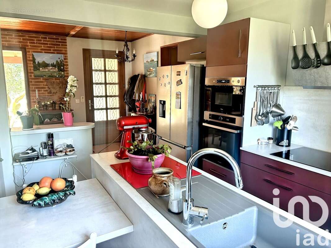 Maison 87 m² à Saint-Martial-D'artenset  - photo 6