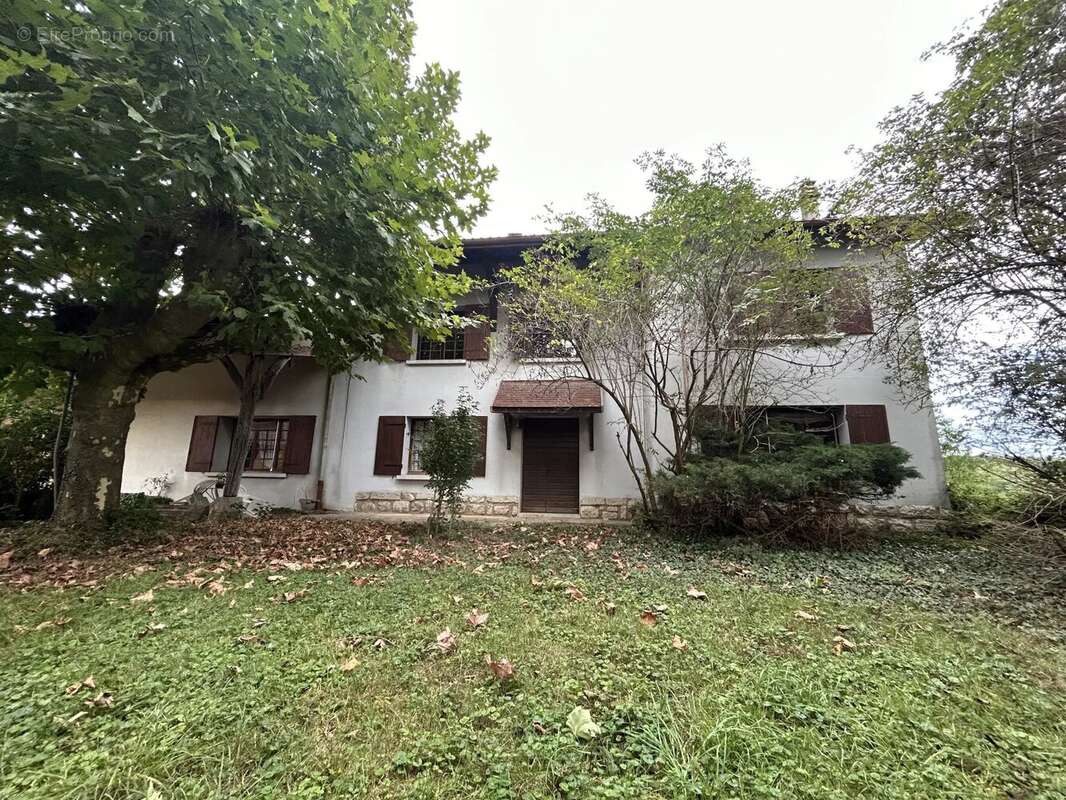 Maison à CONDEISSIAT