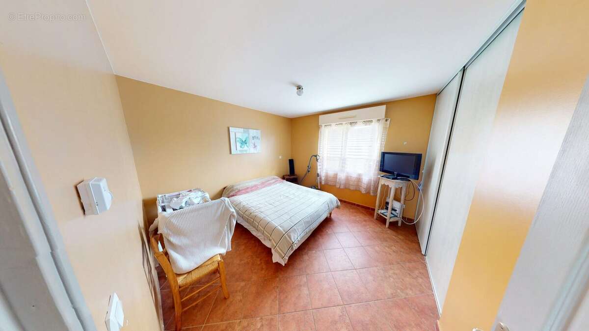 Maison à HORNOY-LE-BOURG