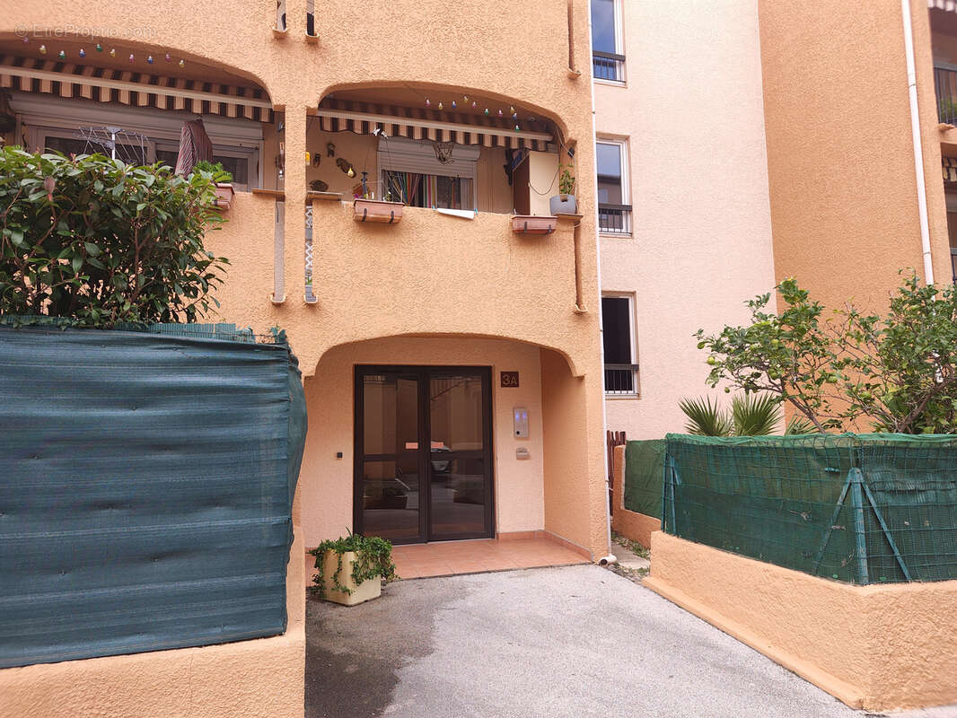 Appartement à HYERES