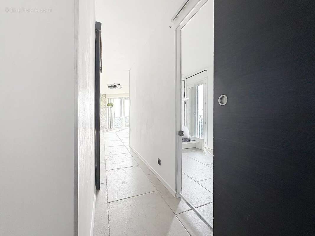 Appartement à VILLENEUVE-LOUBET