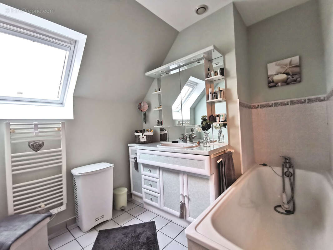 Maison à MARLY-LA-VILLE